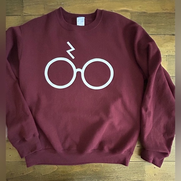 HARRY POTTER Maroon Heavyweight Oversized Sweatshirt w/glasses lightning print - Picture 2 of 7